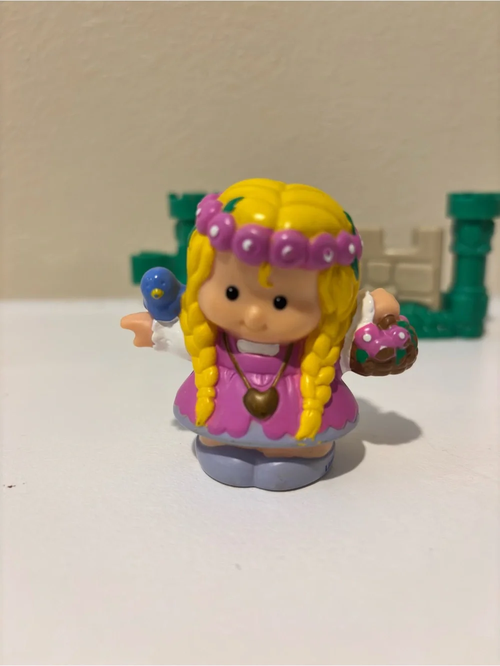 Fisher-Price Maid Marion and Pink Unicorn Little People Playset - Kids Toys